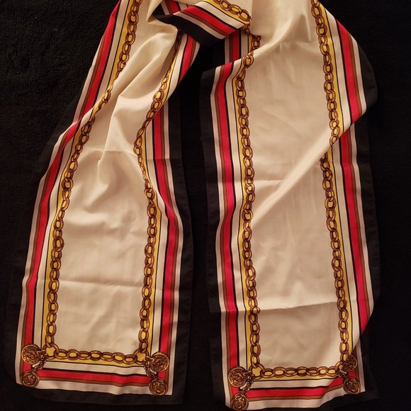 Classic Scarf - Picture 2 of 3